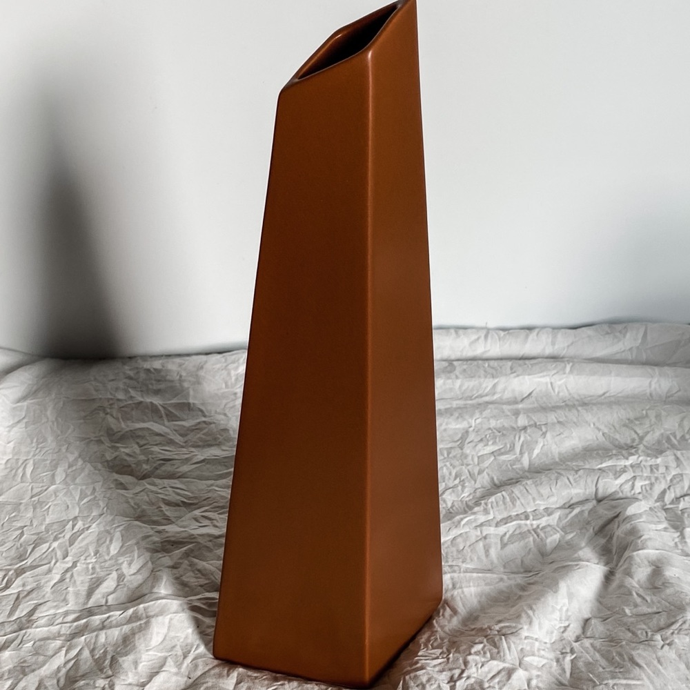 Ceramic Toyo vase